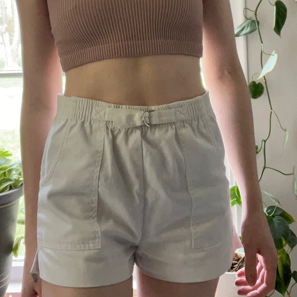 Meg HR Vintage White Short